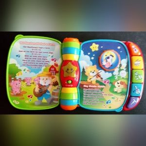 VTech Musical Rhymes Book, Red 1.74 x 8.76 x 7.48 Inches